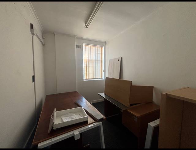 677M² WAREHOUSE TO LET IN PAROW INDUSTRIAL